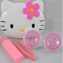 Hello Kitty Lens Travel Kit...